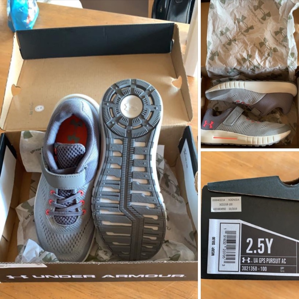 NWT Girls 2.5Y Under Armour tennis shoes